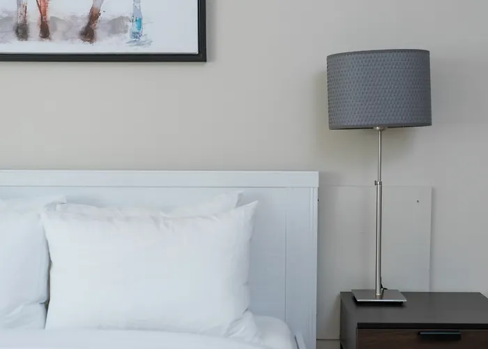 Central 3Br In Downtown Mtl By Sonder