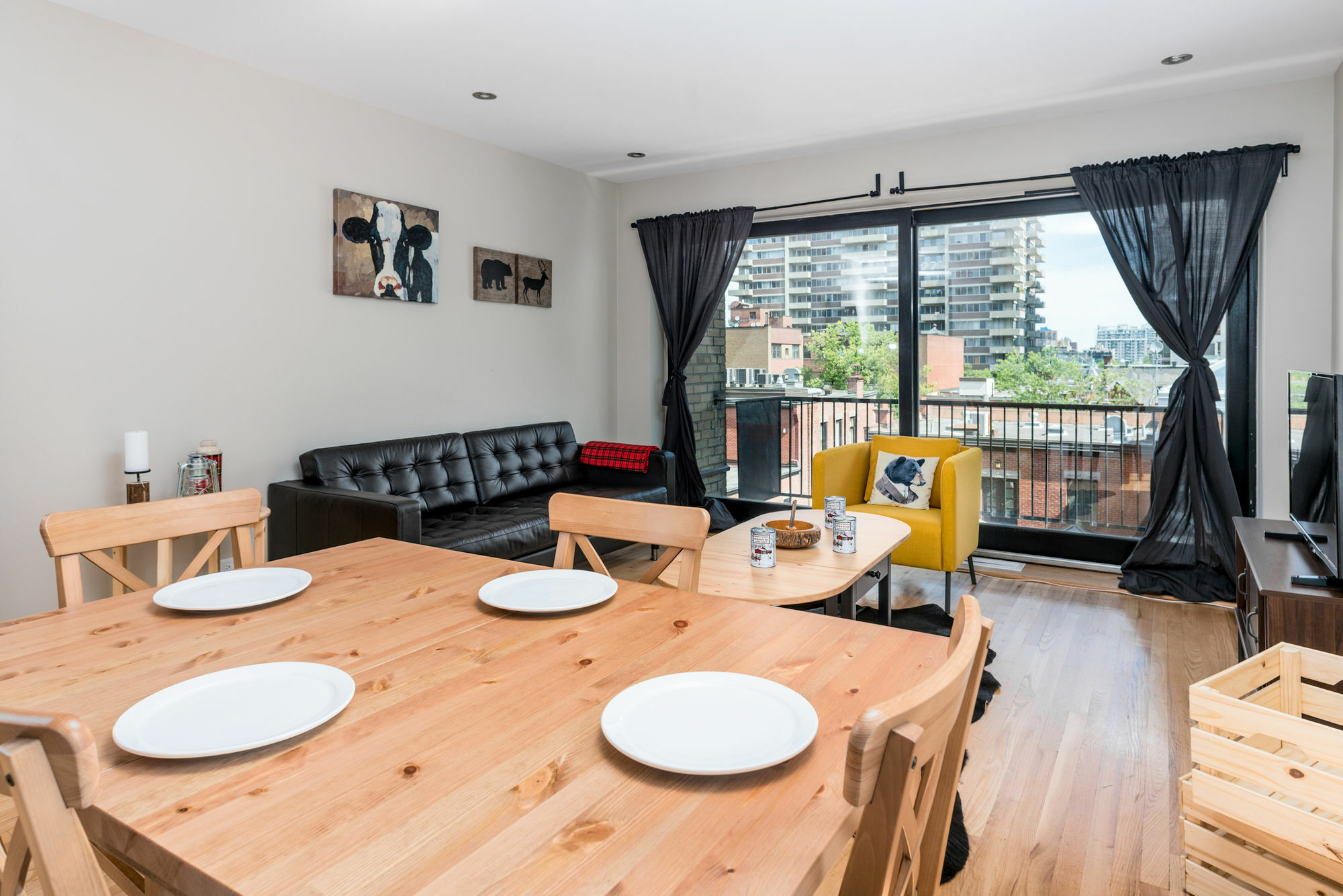 Apartment 3br In Downtown Mtl By Sonder Montreal