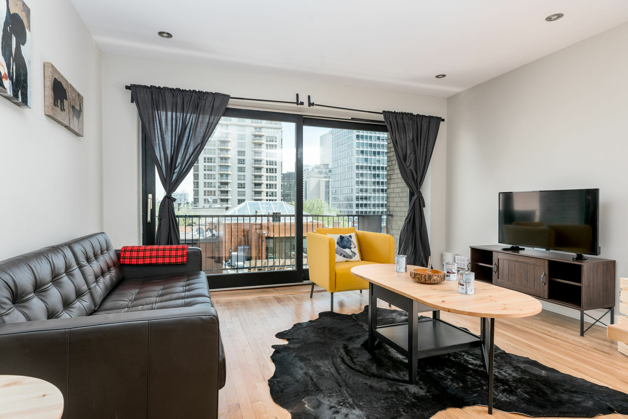 Apartment 3br In Downtown Mtl By Sonder *